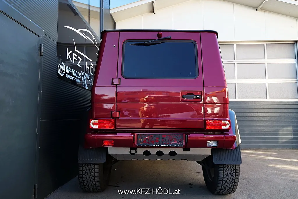 Mercedes-Benz G500 4X4² Image 4