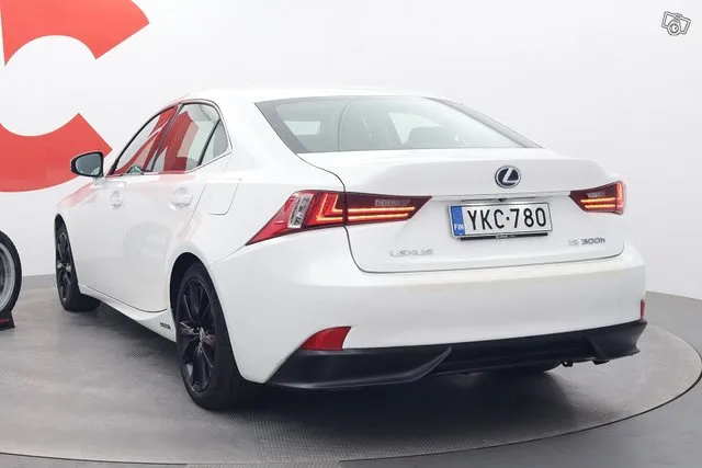 Lexus IS 300h Executive - / Navigointi / Peruutuskamera / Vakionopeudensäädin / Bi-Xenon / Image 3