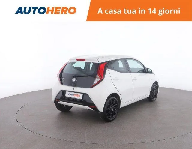 TOYOTA Aygo Connect 1.0 VVT-i 72 CV 5p. x-play Image 5