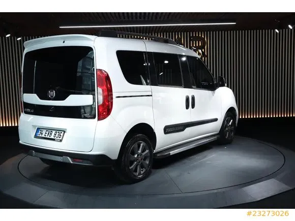 Fiat Doblo Doblo Combi 1.6 Multijet Trekking Image 2