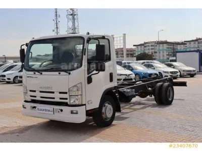 Isuzu NPR 8 Long